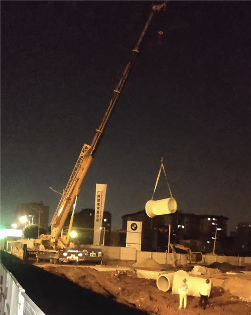 固镇县“弯臂矫正”—— 吊车的 “形变补偿” 技术